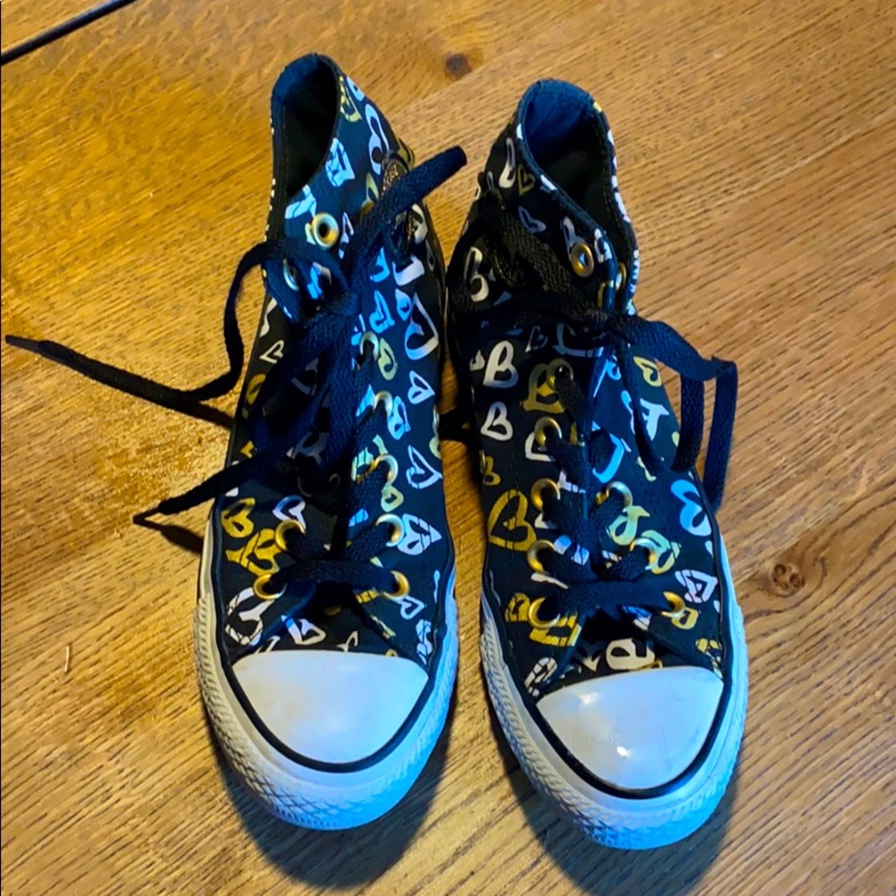 Woman’s Girlie glittery heart Converse -SO CUTE!